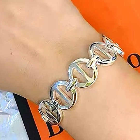 Chain Link Sterling Silver Bracelet - Picture 1 of 4